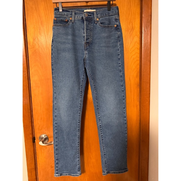 Levi’s Wedgie Straight Stretch Jean - Picture 4 of 5